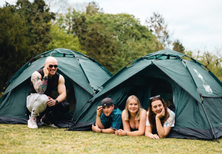 Rampage Express x Rent a Tent 2x 2p